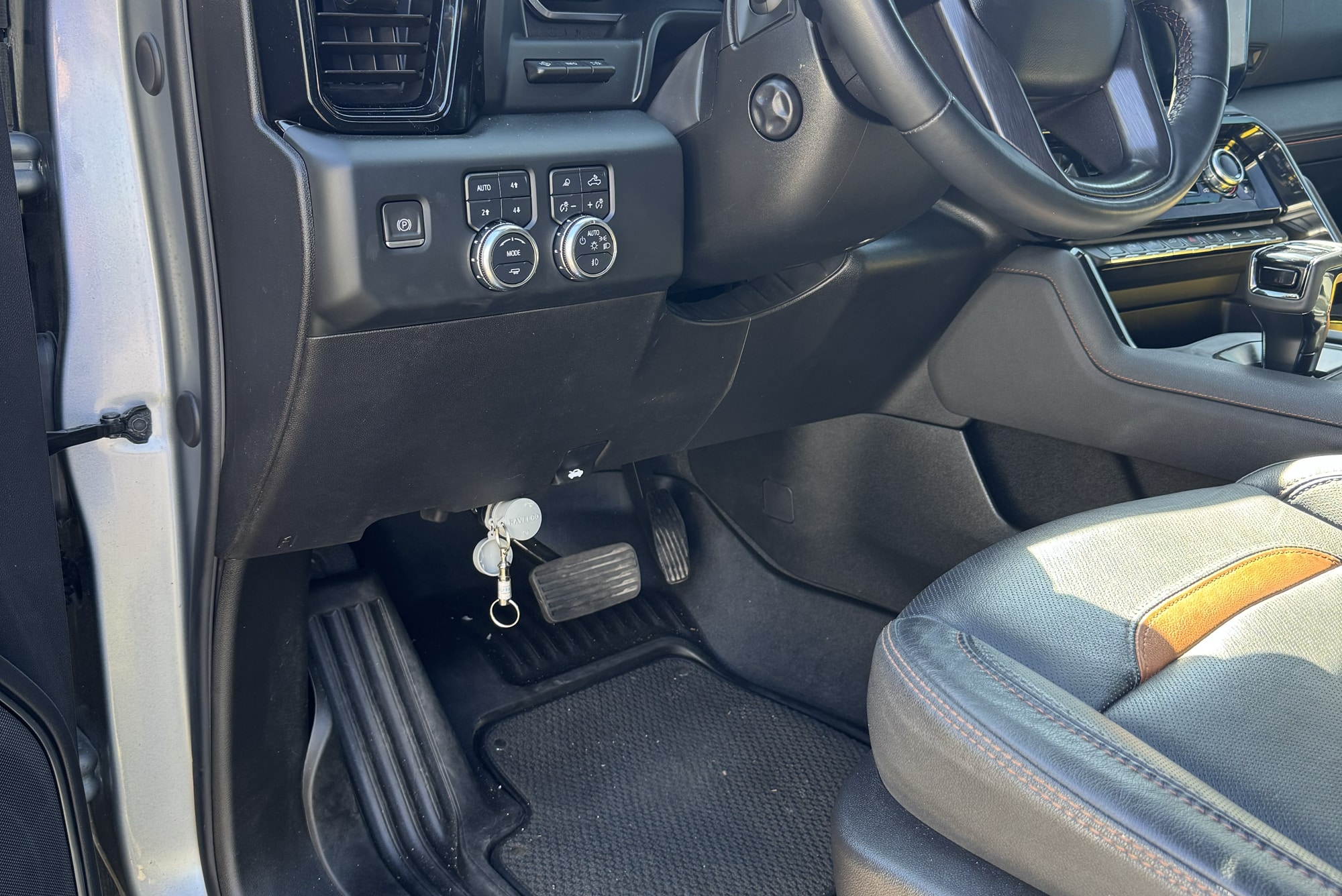 This shows a 2024 GMC 1500 AT4 with the Ravelco Anti-Theft Device installed
